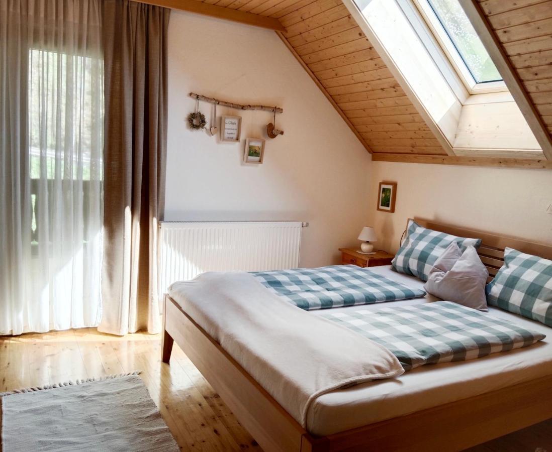 Вилла Bergbauernhof Stauder - Hirschbergalpakas Lendorf Номер фото